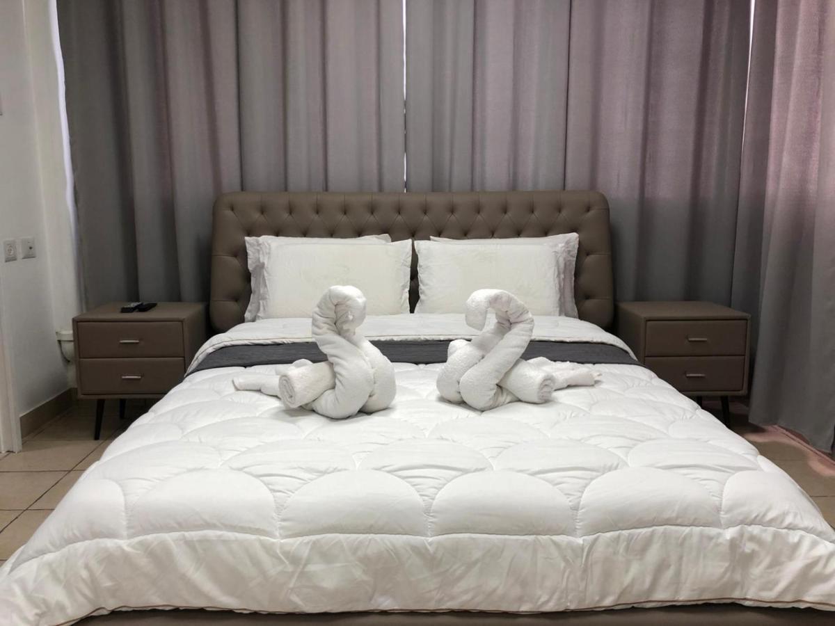 Hotel Room Service Bat Yam Eksteriør billede