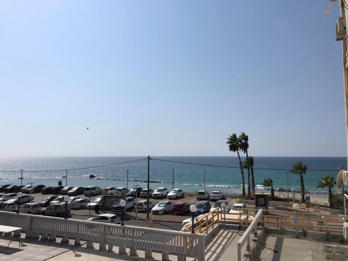 Hotel Room Service Bat Yam Eksteriør billede