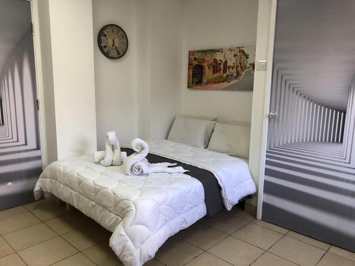 Hotel Room Service Bat Yam Eksteriør billede